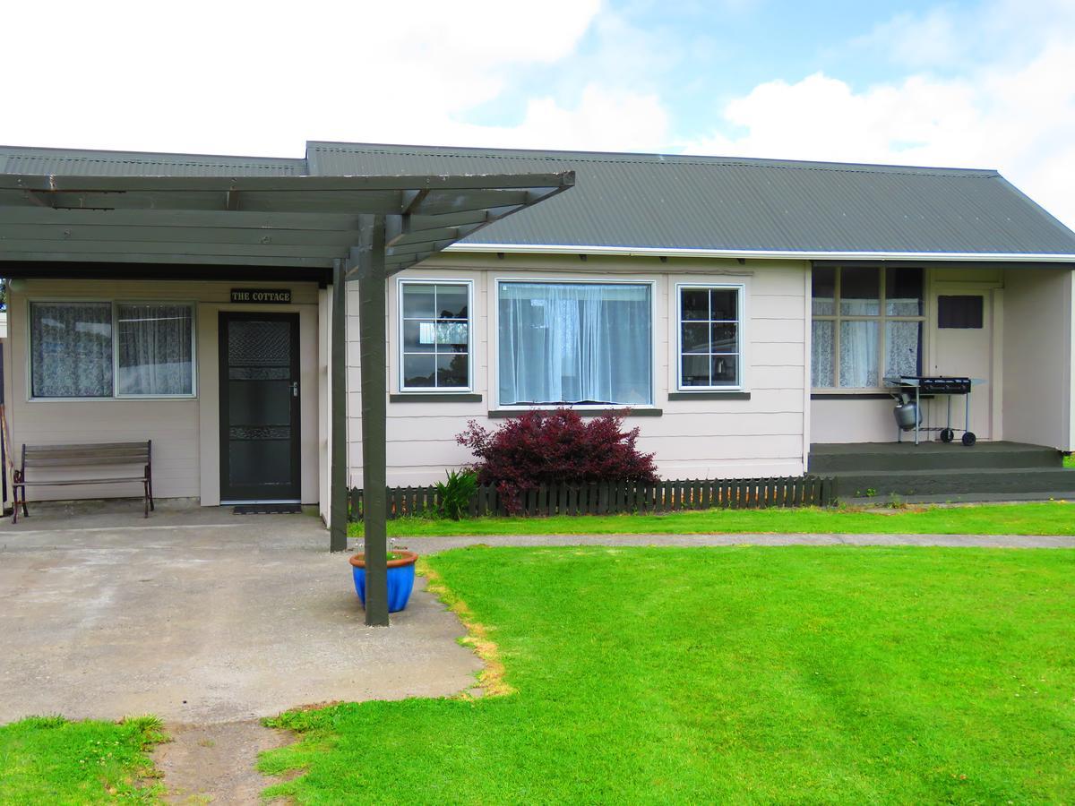 Opunake Motel And Backpackers Lodge Chambre photo